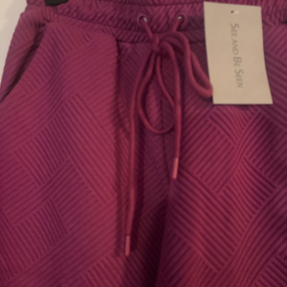 ‘See And Be Seen’ Textured Sweater and Pants Set - Picture 2 of 5